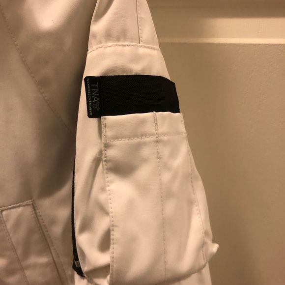 Aritzia bomber winter coat - Picture 5 of 10